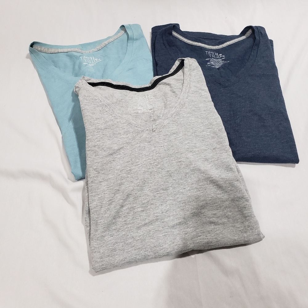 Bundle of 3 V-Neck T-Shirts